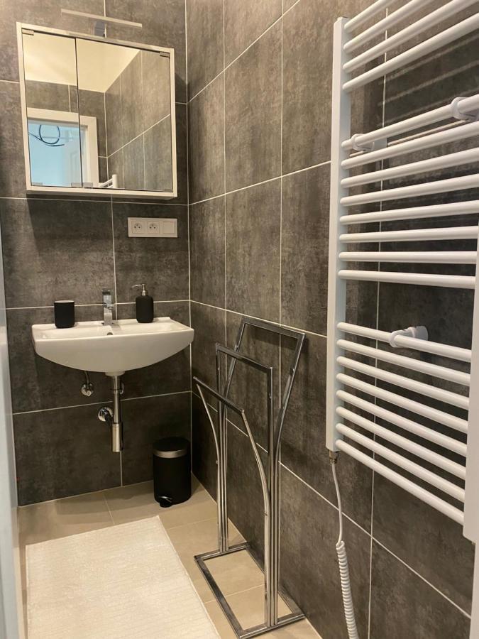 Designed Next To Vaclav Square With Terrace And Private Garage Apartament